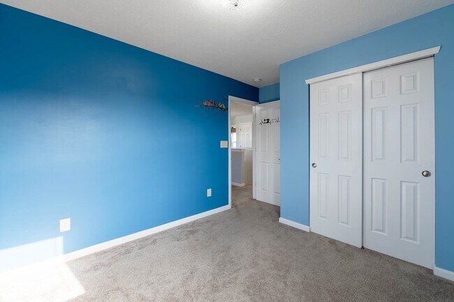 Building Photo - 899 Briarstone Dr