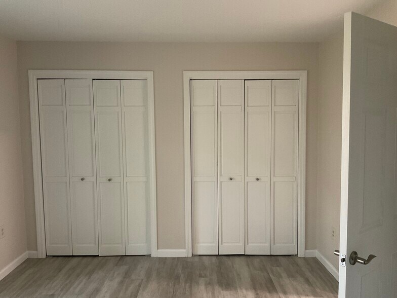 Building Photo - 1271 Washington St