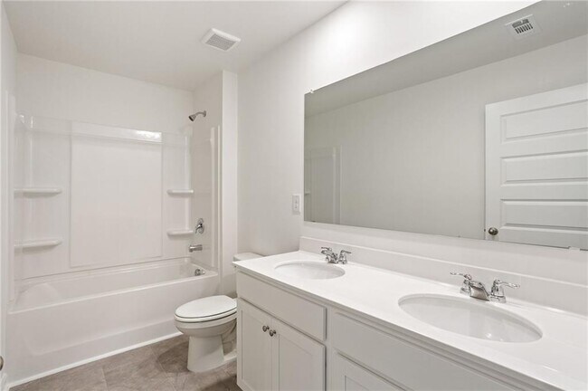 Building Photo - 6072 Knickerbocker St