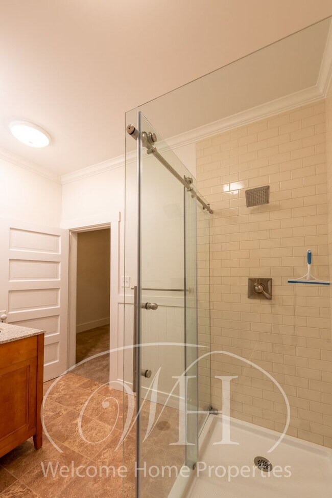 Building Photo - 1323 Walla Walla Ave