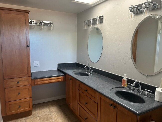 Building Photo - 1658 Bartram Way