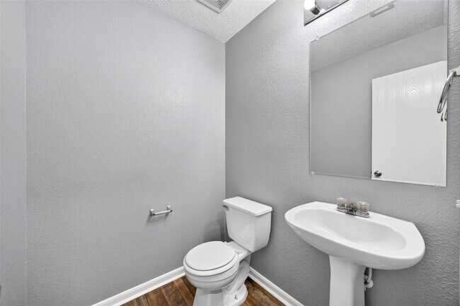 Building Photo - 20722 Fair Castle Dr