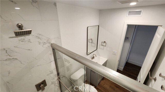 Building Photo - 988 El Camino Dr