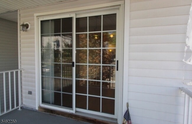 Building Photo - 911 Hawley Ct