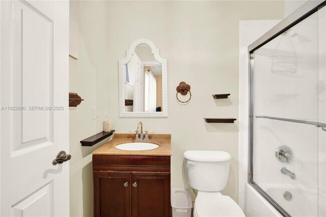 Building Photo - 2239 SE 23rd Ave