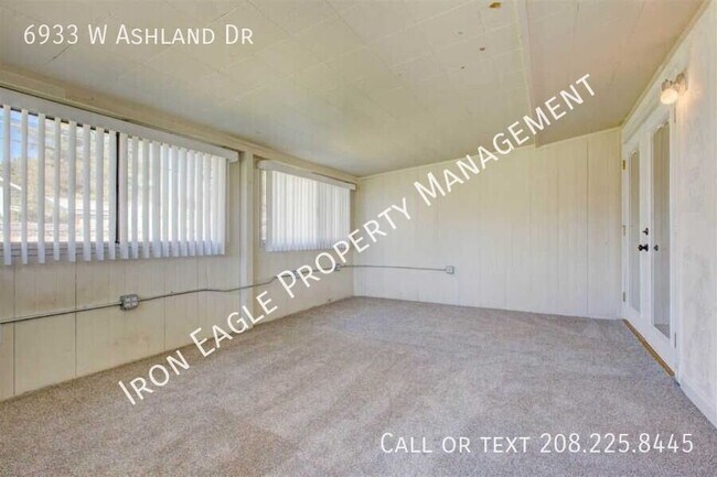 Building Photo - 6933 W Ashland Dr