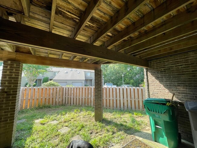 Building Photo - 2425 Cypress Ct