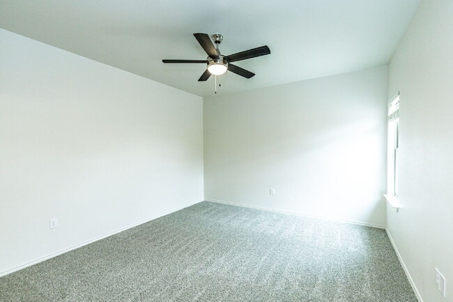 Building Photo - "Charming 2-Bed, 2-Bath Oasis with 1,227 Sq Ft of Comfort in Wolfforth!"