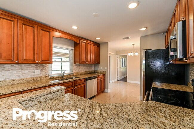 Building Photo - 25353 Doredo Dr