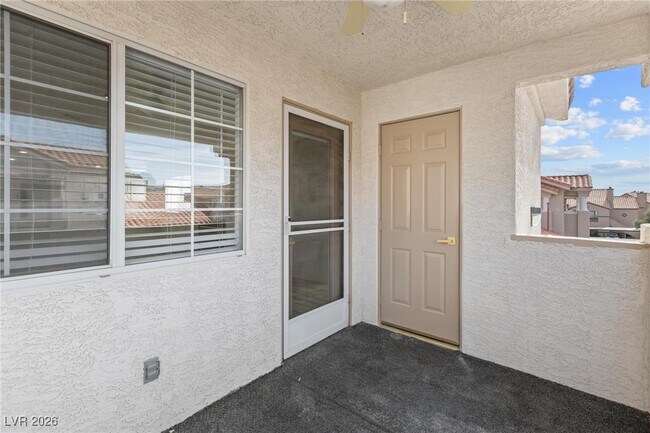 Building Photo - 3327 Erva St