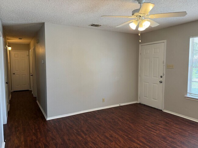 Building Photo - 5203 Village Row