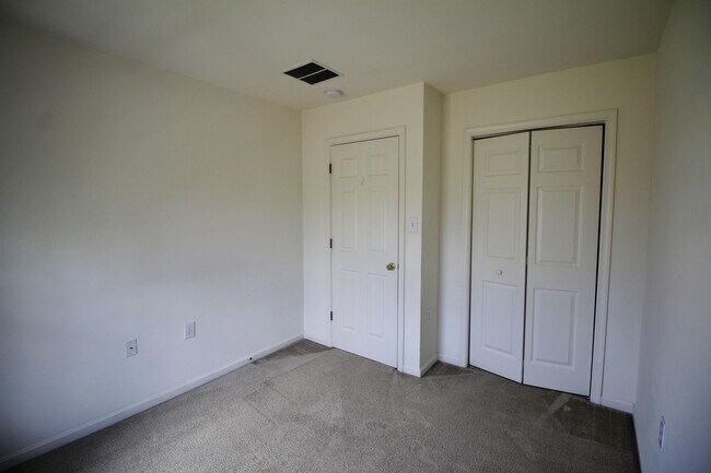Building Photo - 103 Mabel Ln