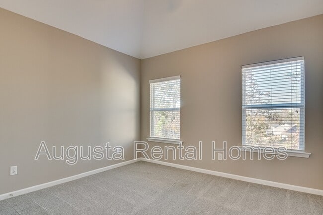 Building Photo - 848 Tyler Woods Dr