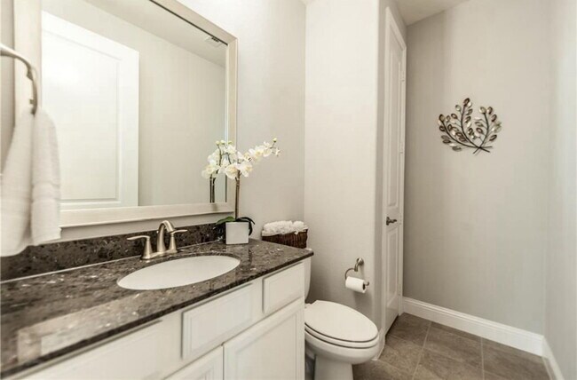 Building Photo - Beautiful, exquisite home in the heart of ...