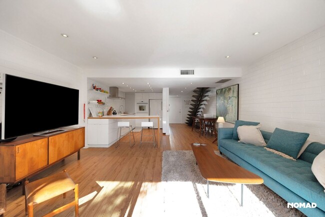Building Photo - Charming 2BR Townhome in Scottsdale