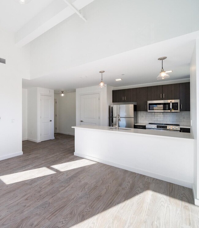 Building Photo - 201 Cornelison Ave
