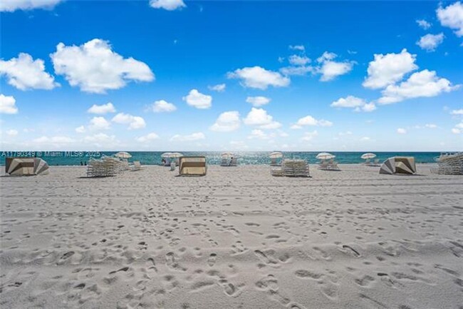 Building Photo - 3737 Collins Ave