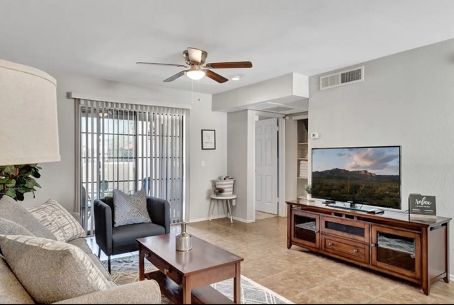 Building Photo - 8020 E Thomas Rd