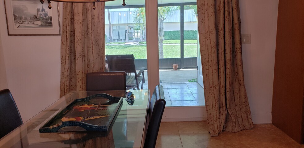 Building Photo - 4916 Hawaii Blvd