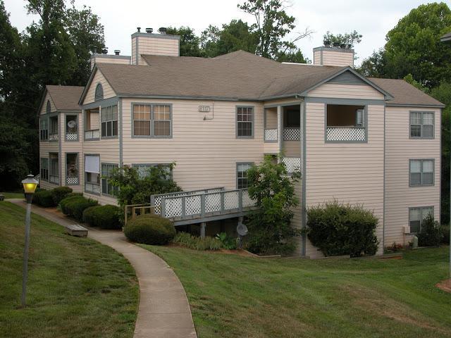 Building Photo - 8020 Tremaine Ct