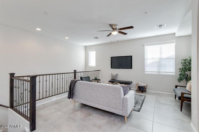 Building Photo - 4763 E Red Oak Ln