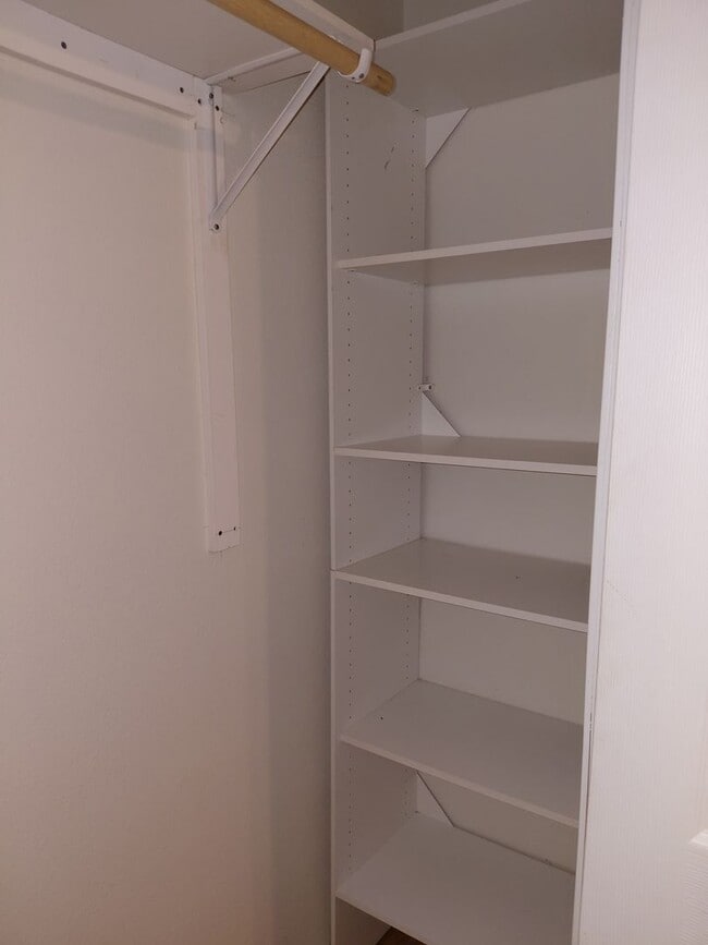 Building Photo - Affordable & Charming 1 bed and 1 bath with all bills paid including lawn care!