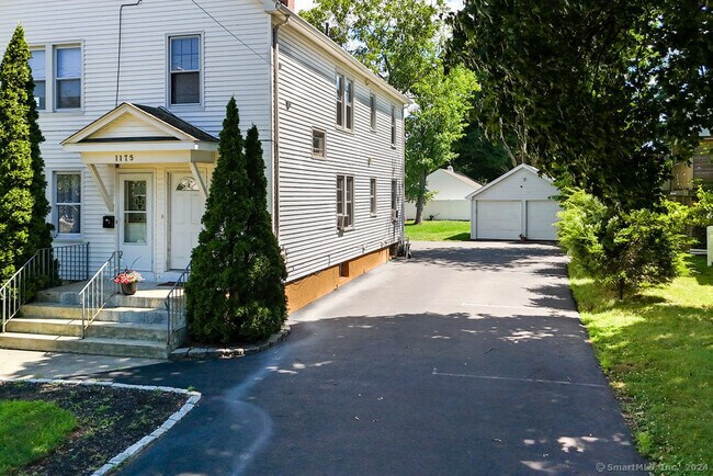 Building Photo - 1175 New Britain Ave