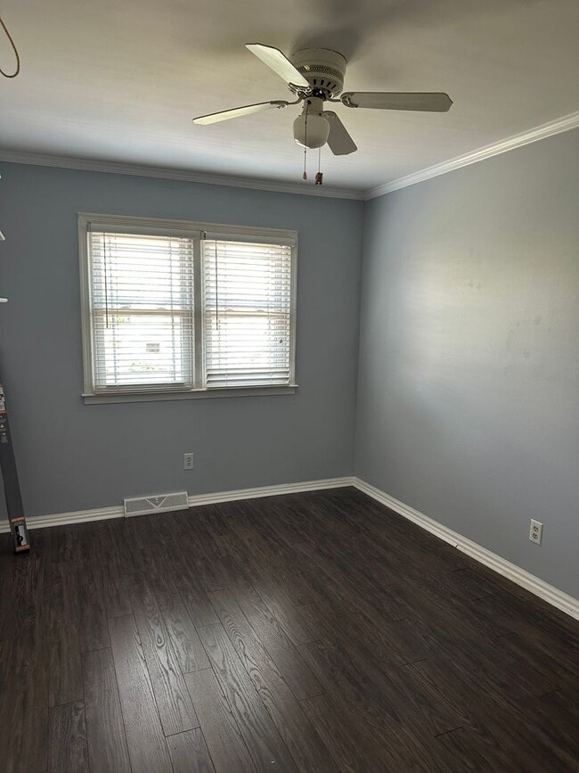 Building Photo - 3 bedroom, 2.5 bathroom townhouse in Stone...
