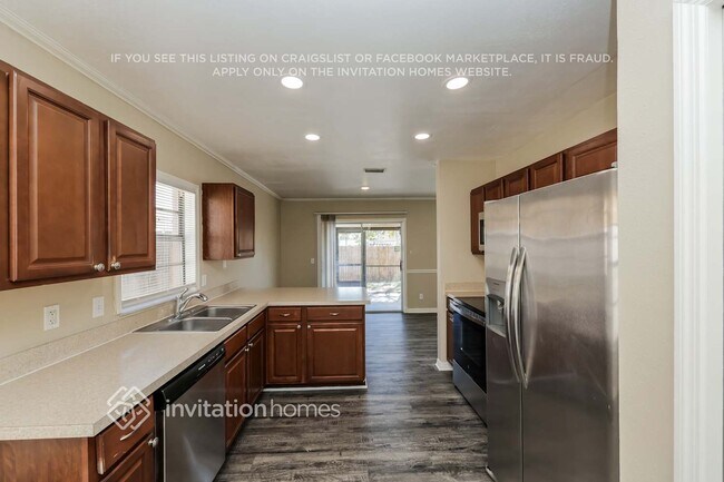 Building Photo - 9030 Dixiana Villa Cir