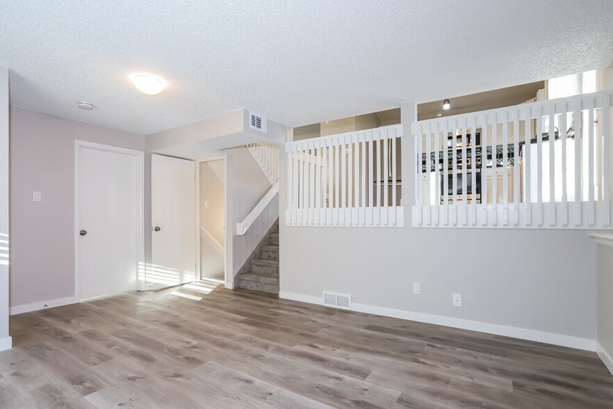 Building Photo - 12155 Elm Way