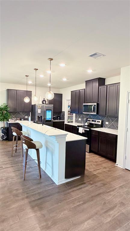 Building Photo - 1009 Brambles Dr