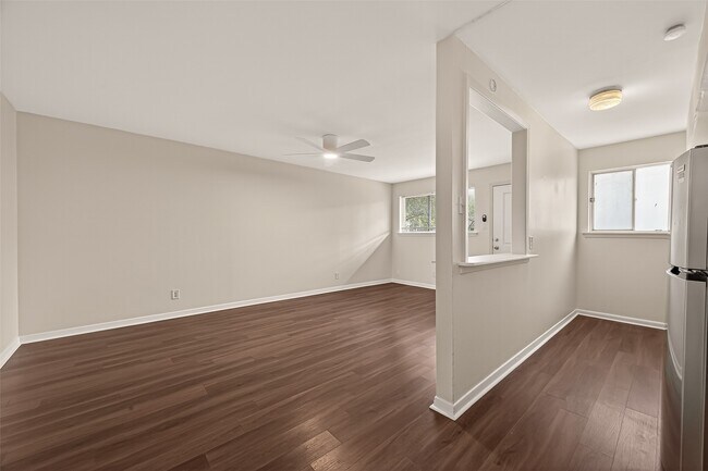 Building Photo - 1217 Heights Blvd