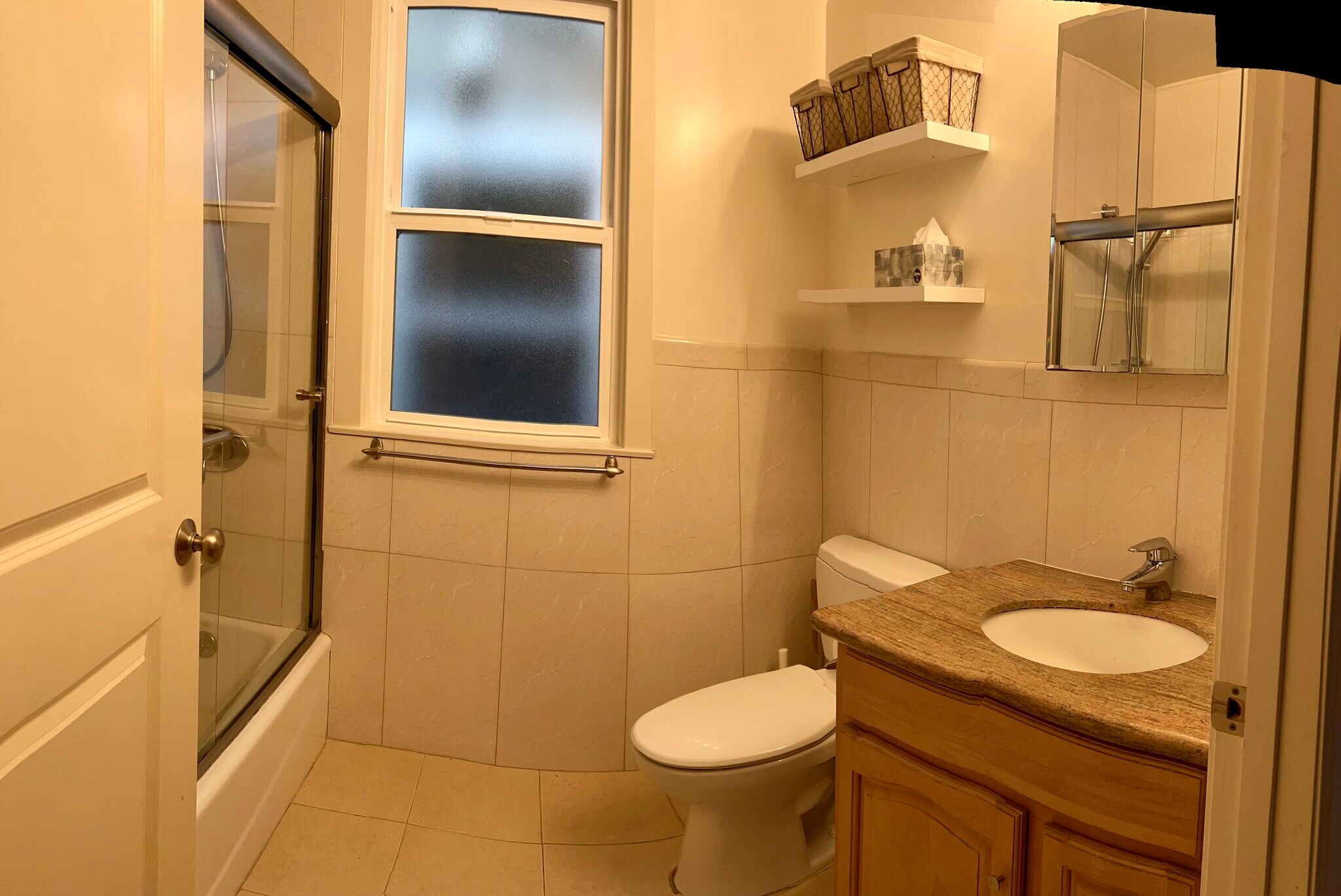 Building Photo - 681 40th Ave