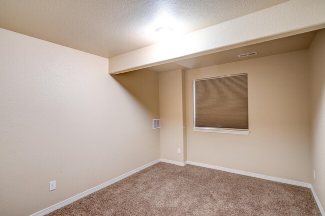 Building Photo - 957 Salmon Pond Way