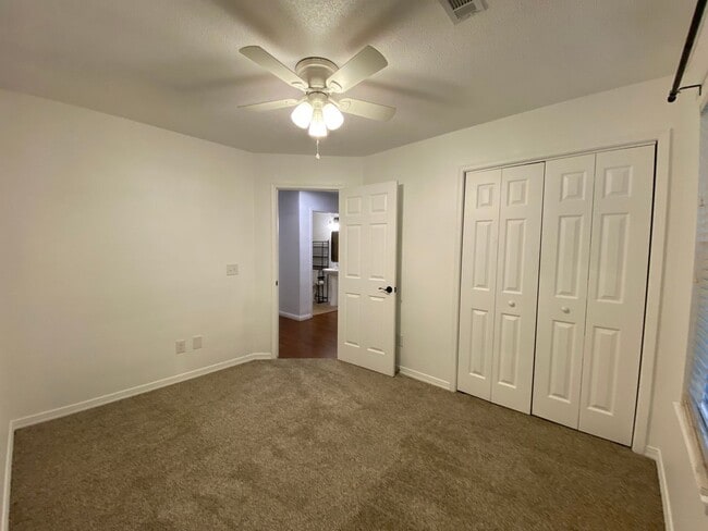 Building Photo - 1326 Tradition Ave