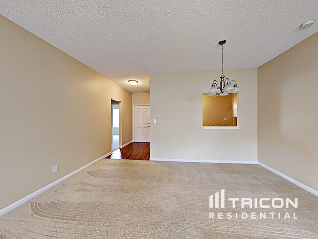 Building Photo - 9897 Lakefield Ln