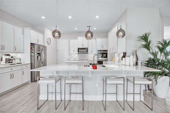 Building Photo - 2056 Wood Thrush Ln