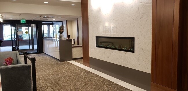 Building Photo - 6 Whittier Pl