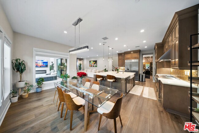 Building Photo - 20643 Wood Rose Ct