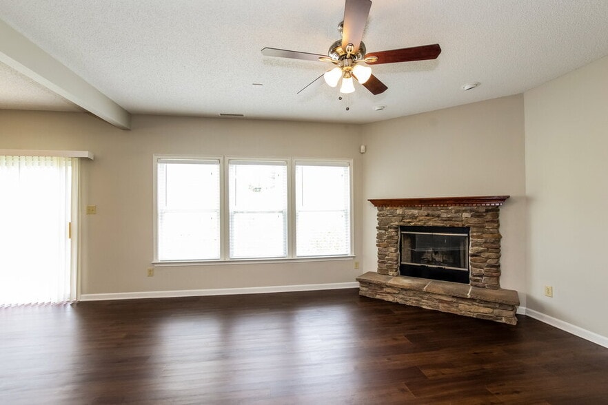 Building Photo - 719 Capstone Ave