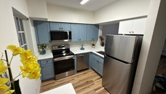 Building Photo - 8358 Bernwood Cove Loop