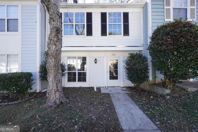 Building Photo - 5702 Wells Cir