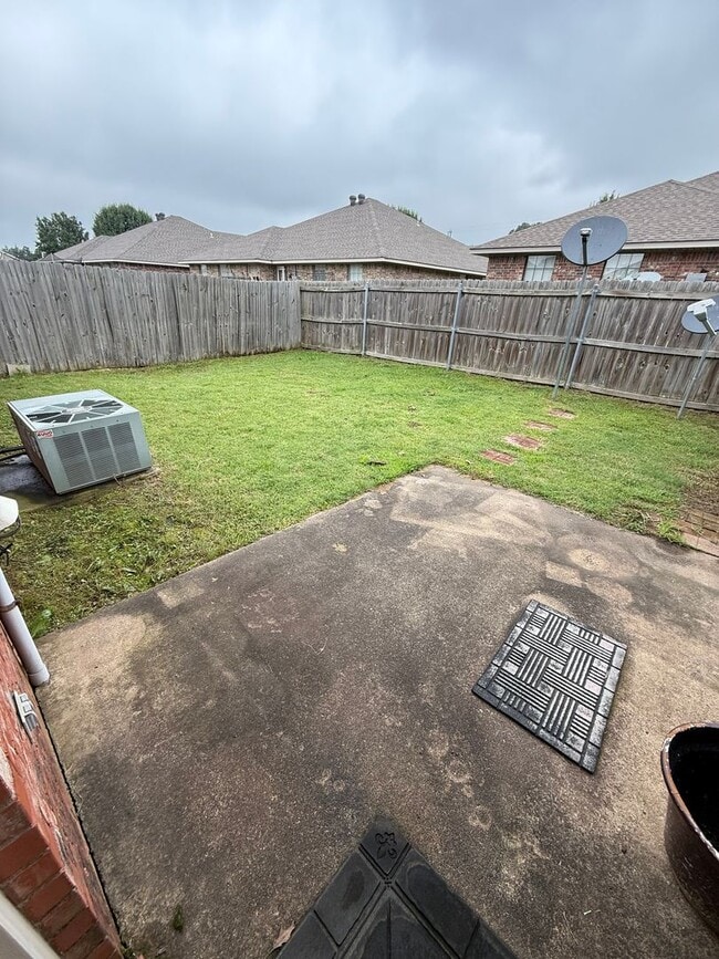 Building Photo - 1824 Wilder Ln