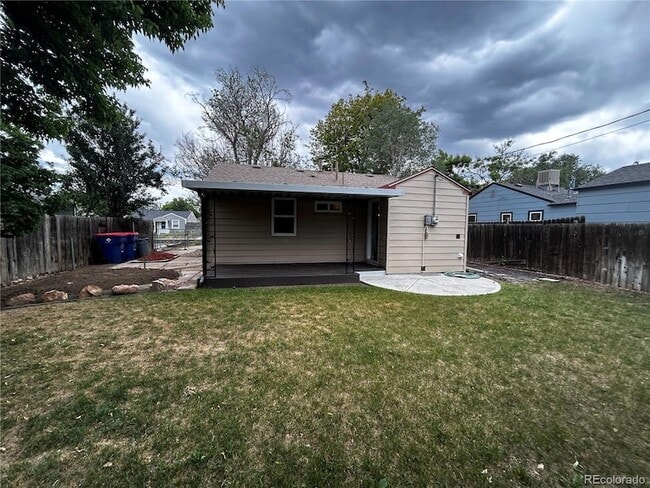 Building Photo - 6915 W 55th Pl