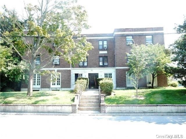 Primary Photo - 14 Beach Rd
