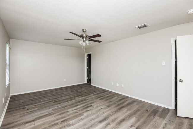 Building Photo - 1137 Browntop St
