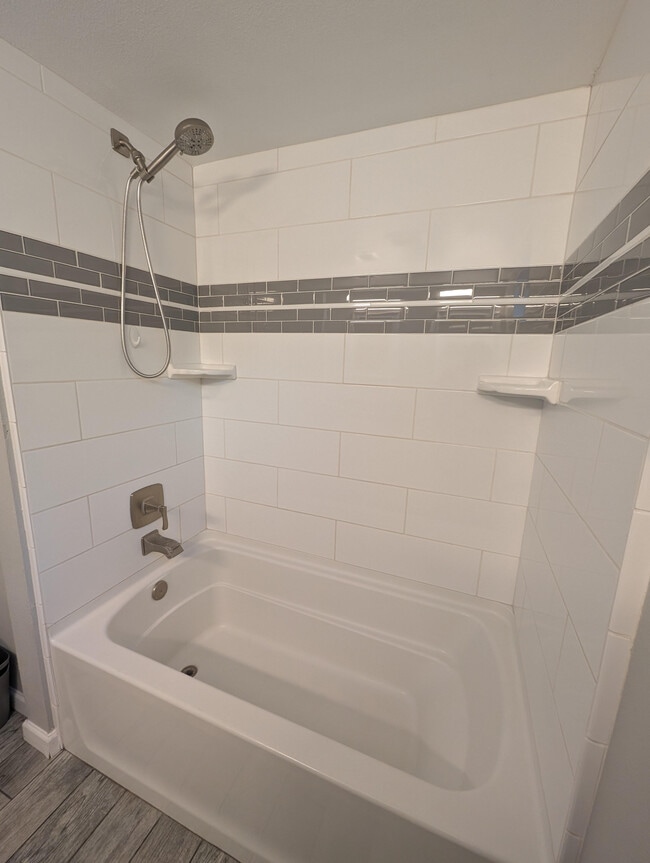 Building Photo - 3334 Fair Oaks Dr