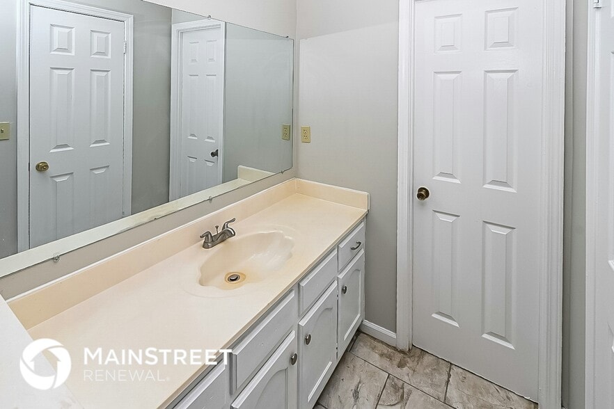 Building Photo - 3740 Ramblewood Dr