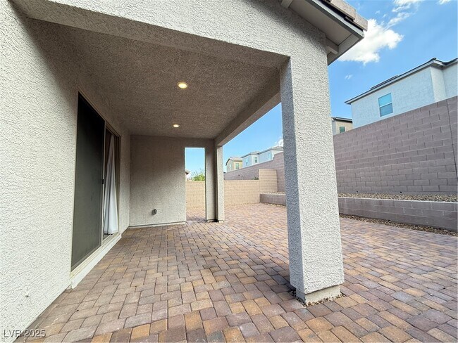 Building Photo - 2852 Amphion Ct