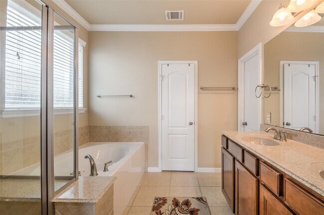 Building Photo - 26335 Cedar Pine Dr
